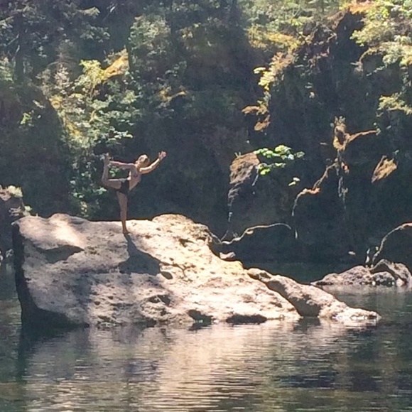 Meet your Posher, Marissa - Picture 1 of 1